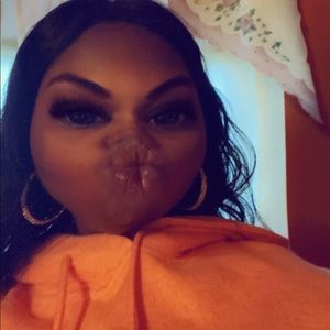 Meet your Posher, Sherita